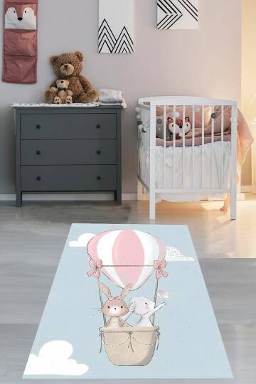 Pelangi Uçan Balon ve Sevimli Tavşanlar Yıkanabilir Kaymaz Taban Leke Tutmaz Çocuk Odası Halısık, Mavi-Pembe-Beyaz 120 x 160